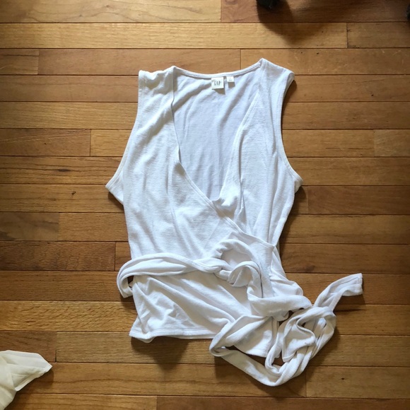 Deep Neck Wrap top - Picture 1 of 3